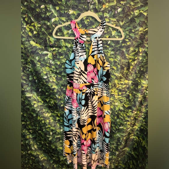 Colorful Halter Neck Dress - Picture 9 of 16